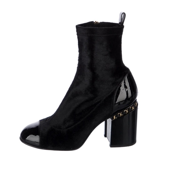 Chanel Black Fur ankle Boots with chain heel - great condition size 39 - Picture 1 of 12
